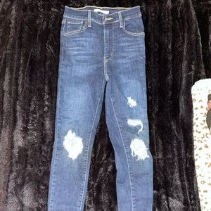 Levi’s skinny jeans, worn once, perfect condition.